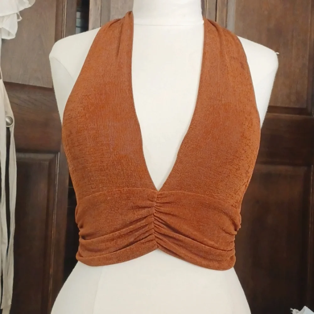 Halter top - Picture 2 of 9